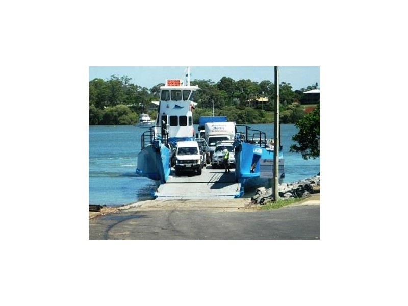 1 Wharf Street, Macleay Island QLD 4184