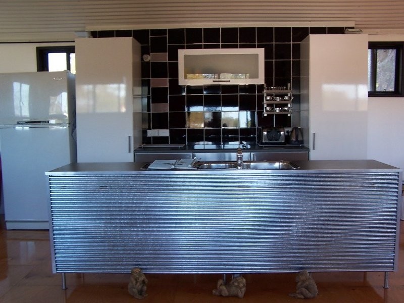 24 Barramundi Street, Macleay Island QLD 4184