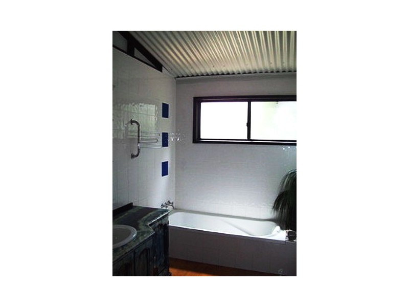 24 Barramundi Street, Macleay Island QLD 4184