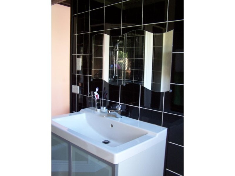 24 Barramundi Street, Macleay Island QLD 4184