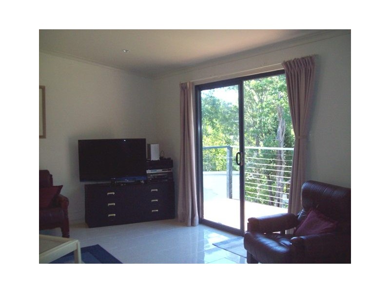 11 Jane Street, Macleay Island QLD 4184