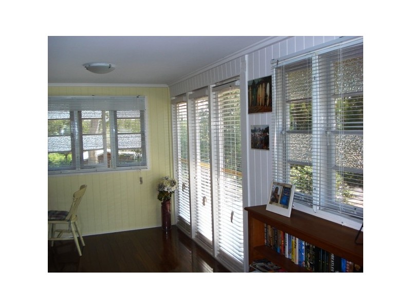 9 Kalara Street, Macleay Island QLD 4184