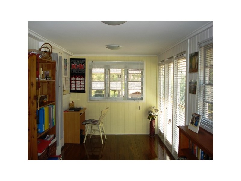 9 Kalara Street, Macleay Island QLD 4184