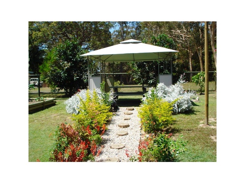 9 Kalara Street, Macleay Island QLD 4184