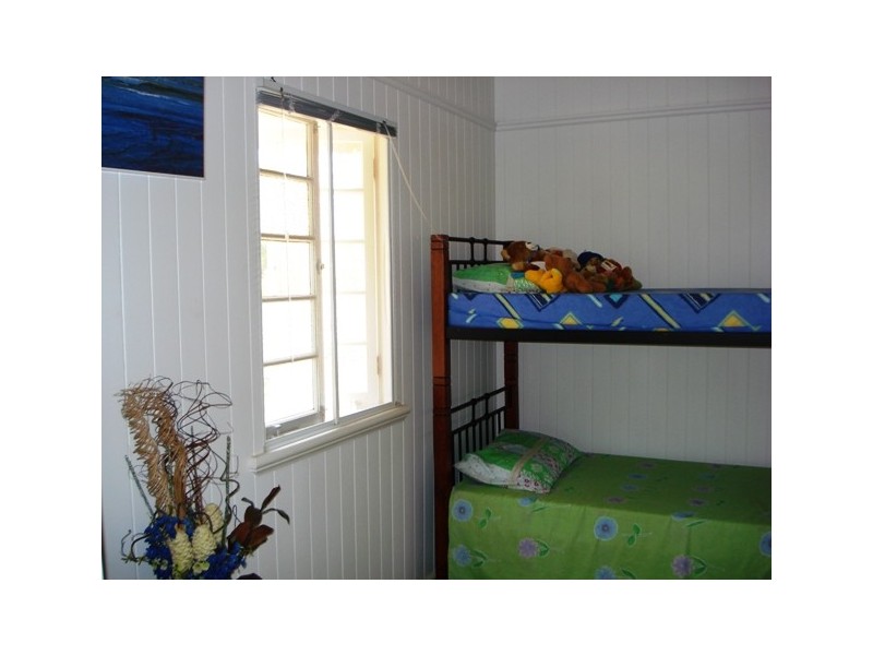 9 Kalara Street, Macleay Island QLD 4184