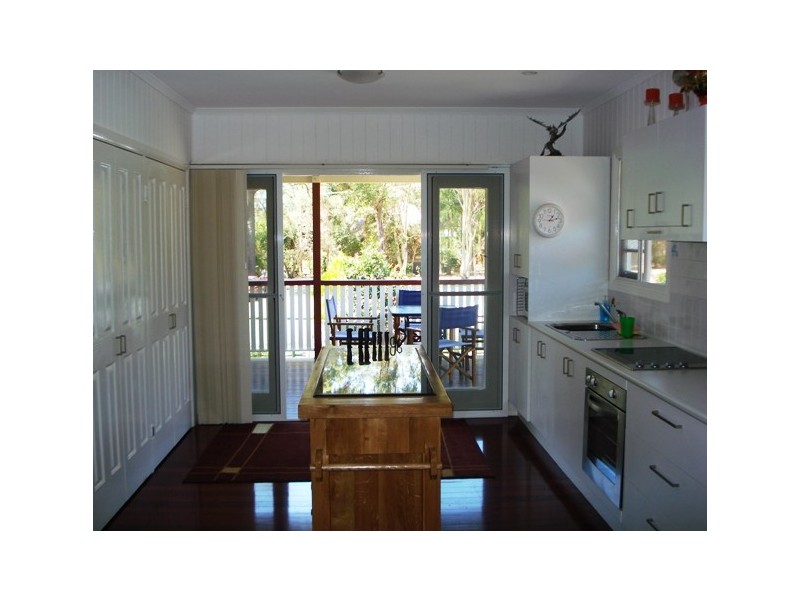 9 Kalara Street, Macleay Island QLD 4184