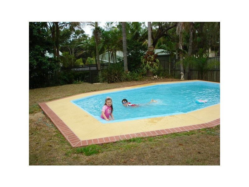 35 Scotts Road, Macleay Island QLD 4184