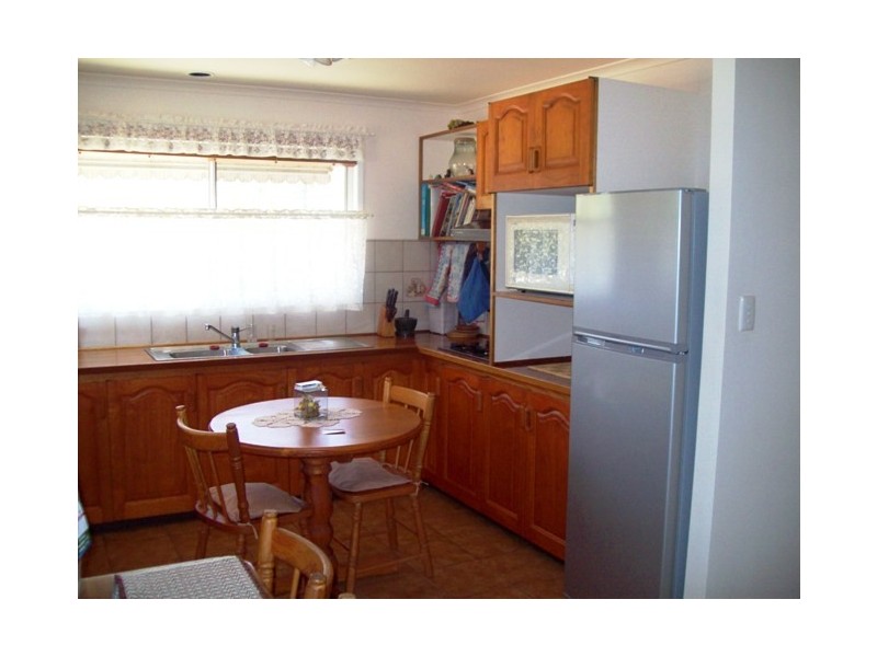 35 Florence Street, Macleay Island QLD 4184