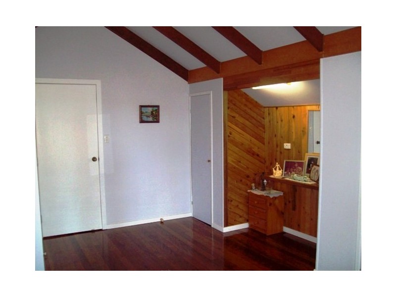 35 Florence Street, Macleay Island QLD 4184