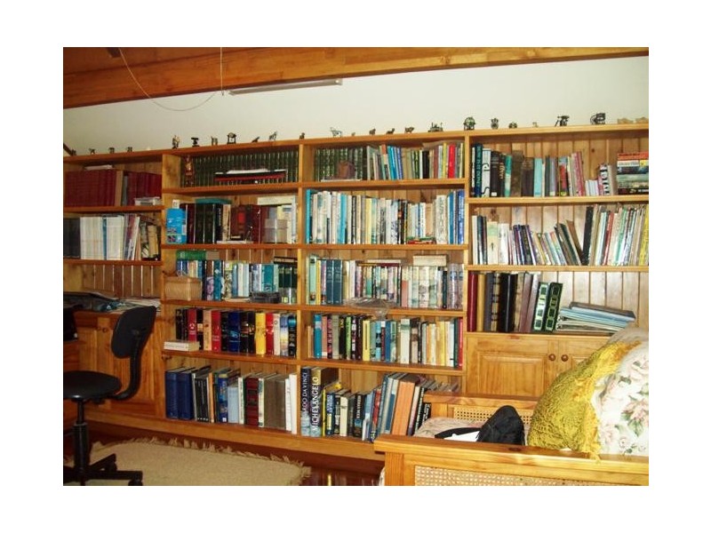 35 Florence Street, Macleay Island QLD 4184