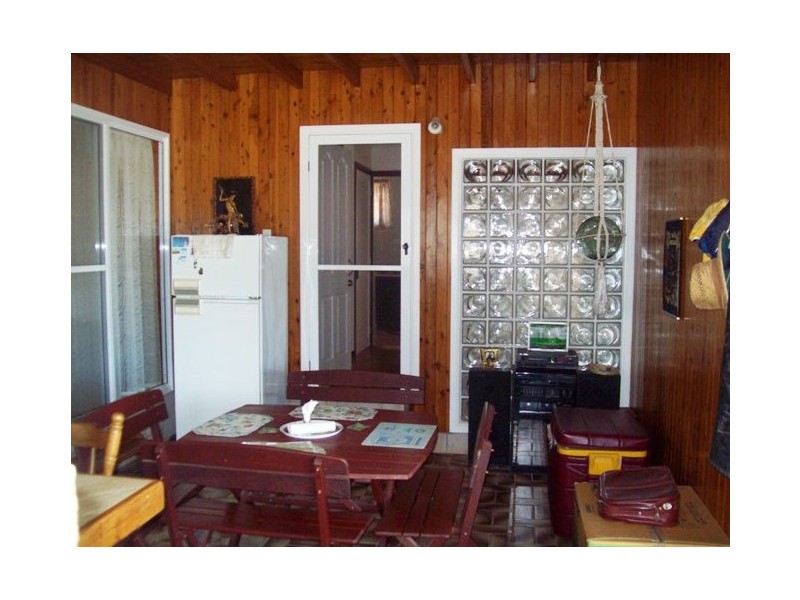 35 Florence Street, Macleay Island QLD 4184