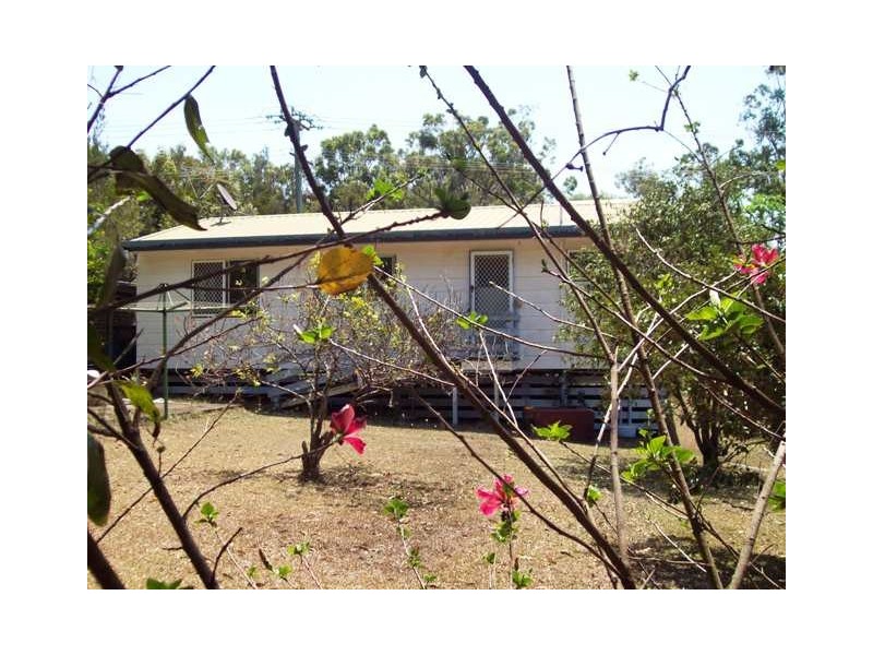 38 Brighton Rd, Macleay Island QLD 4184