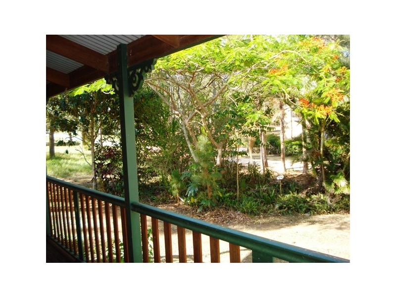 25 Paula Parade, Lamb Island QLD 4184
