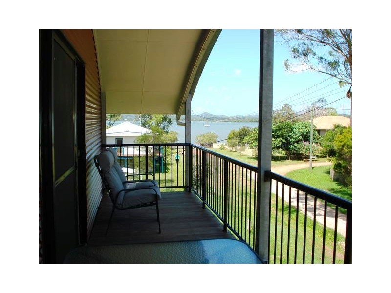 30 Paula Parade, Lamb Island QLD 4184