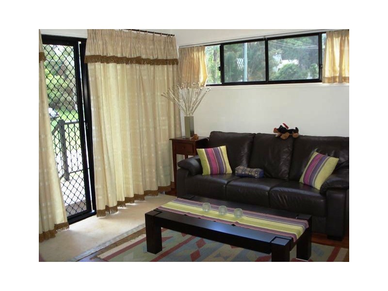 30 Paula Parade, Lamb Island QLD 4184
