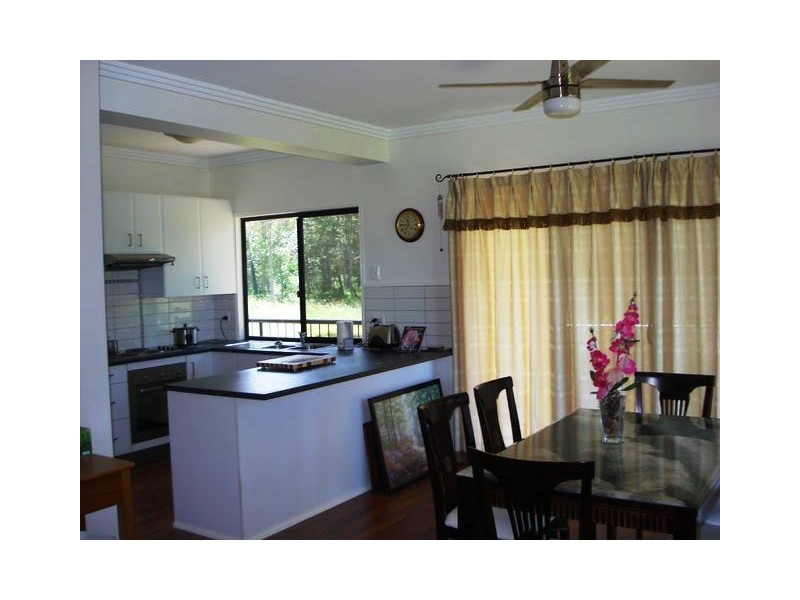 30 Paula Parade, Lamb Island QLD 4184