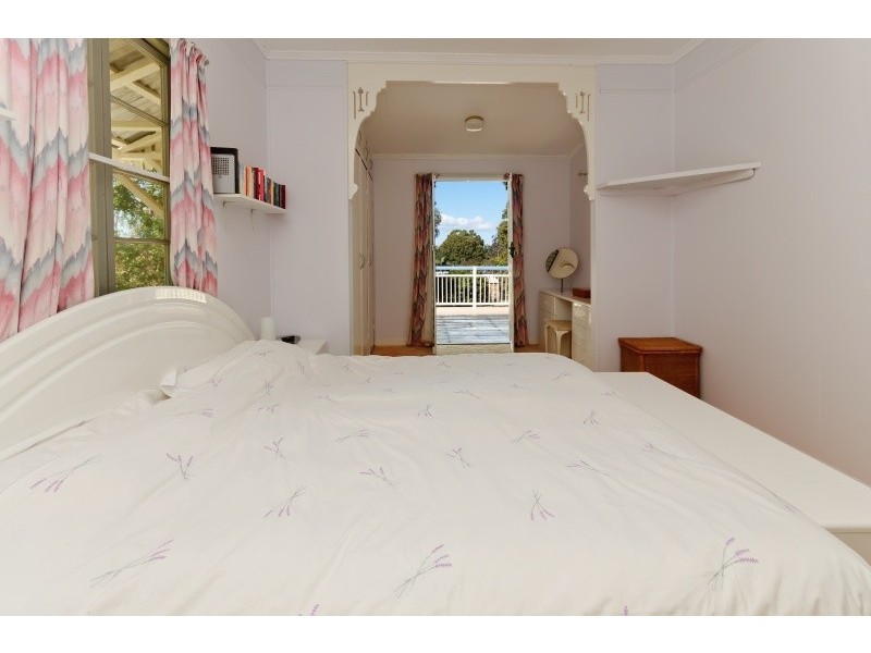 12-20  Pine Avenue, Lamb Island QLD 4184