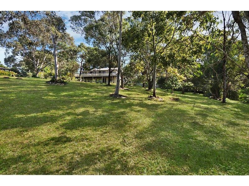 12-20  Pine Avenue, Lamb Island QLD 4184
