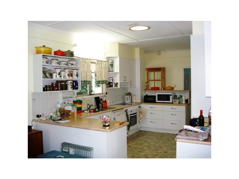 12-20  Pine Avenue, Lamb Island QLD 4184