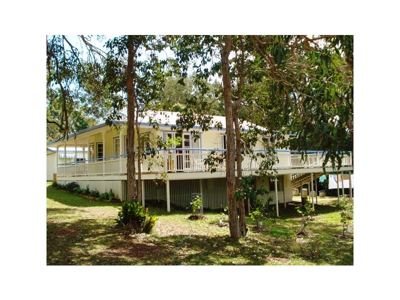 12-20  Pine Avenue, Lamb Island QLD 4184