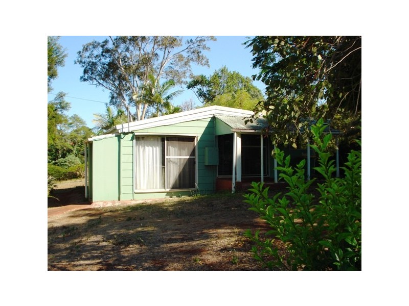 17 Michael Avenue, Lamb Island QLD 4184