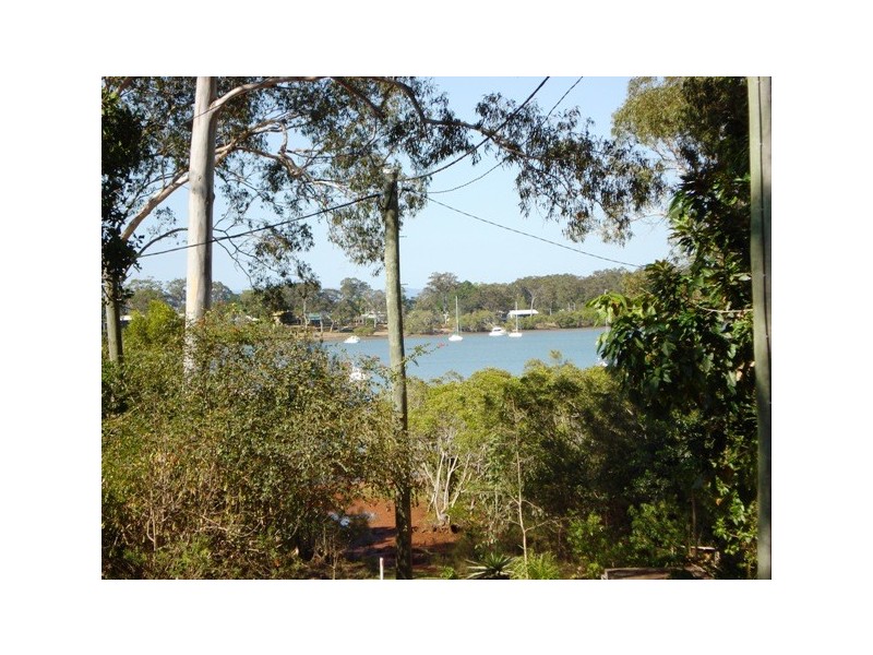 17 Michael Avenue, Lamb Island QLD 4184