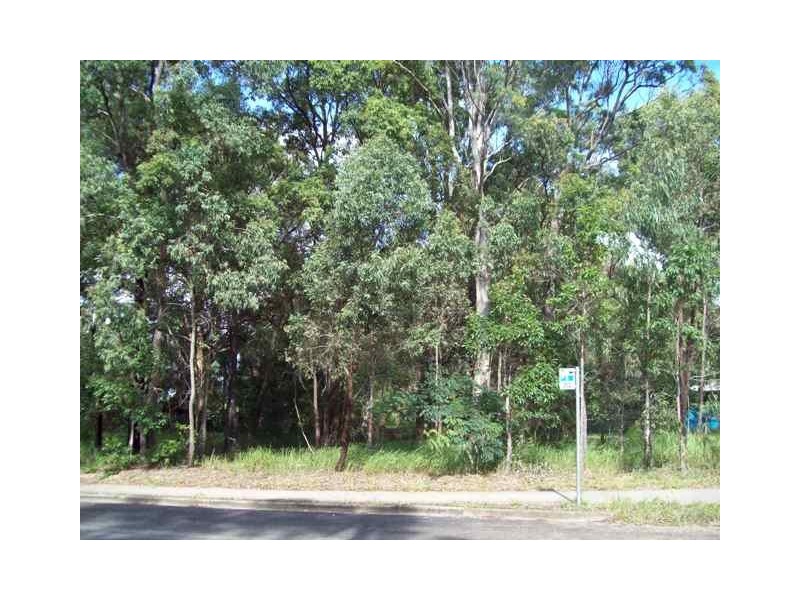 89 High Central Road, Macleay Island QLD 4184