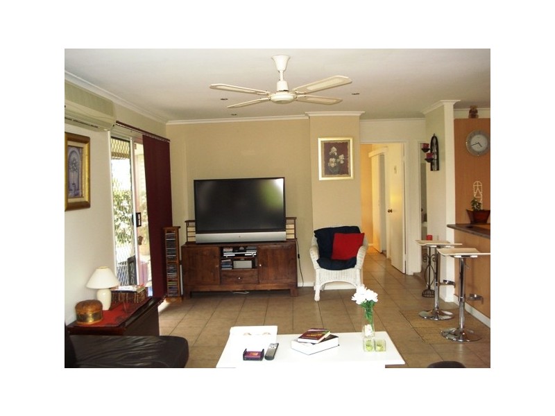 8 Mawarra Street, Macleay Island QLD 4184
