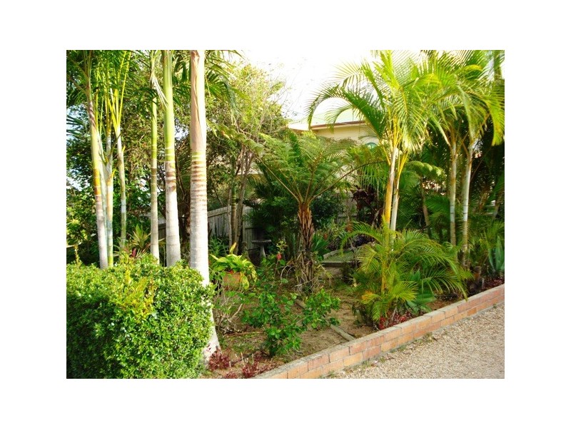 8 Mawarra Street, Macleay Island QLD 4184