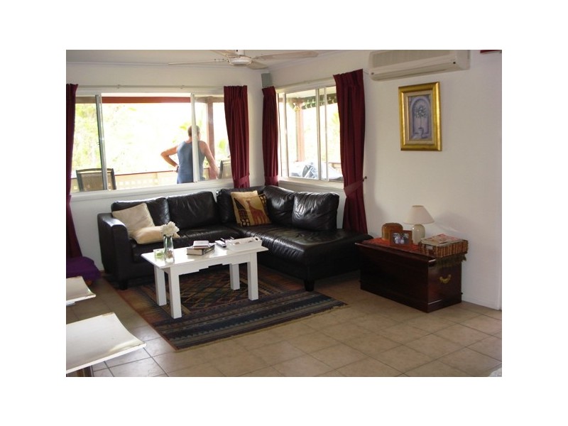 8 Mawarra Street, Macleay Island QLD 4184