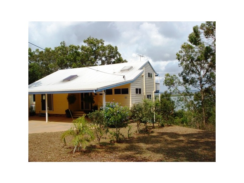 27 Cliff Terrace, Macleay Island QLD 4184