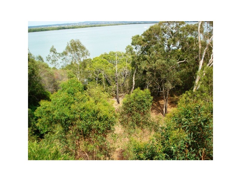 27 Cliff Terrace, Macleay Island QLD 4184
