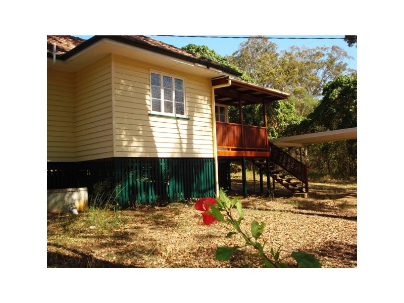 10 Rhodes Street, Macleay Island QLD 4184