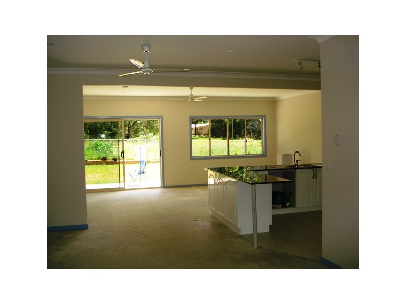 9 Citron Street, Macleay Island QLD 4184