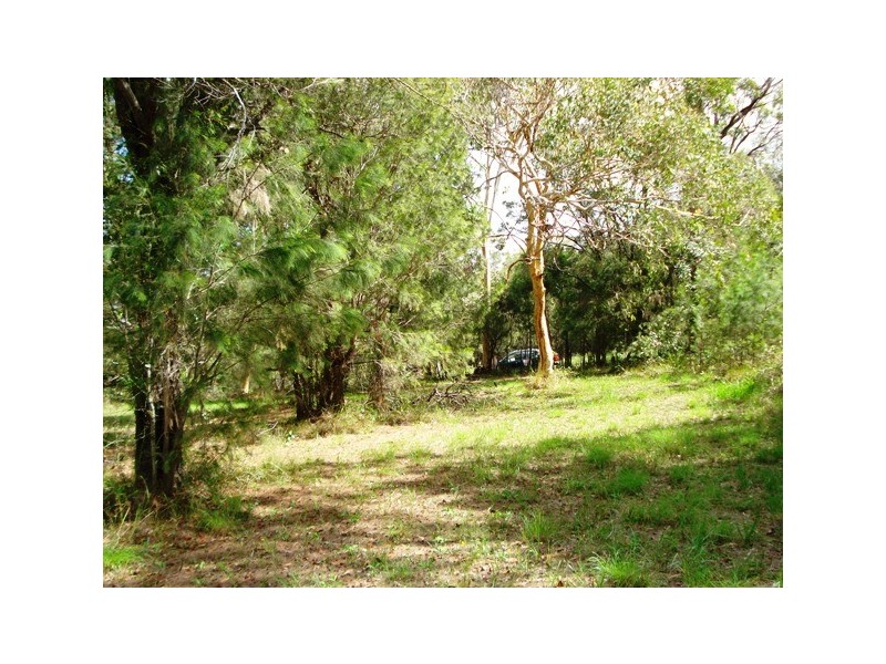 13 Glen Street, Macleay Island QLD 4184