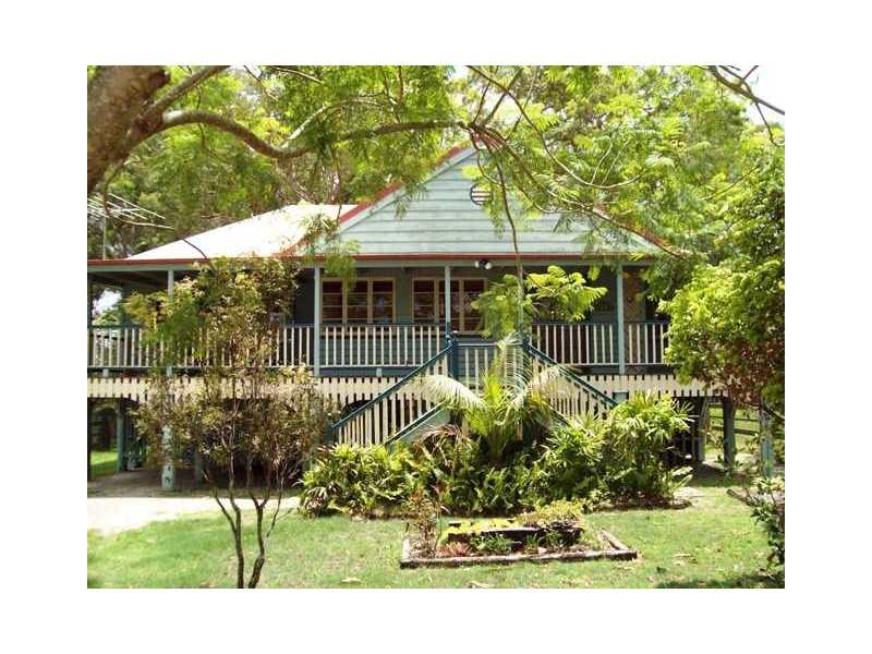 15 Orana St, Macleay Island QLD 4184