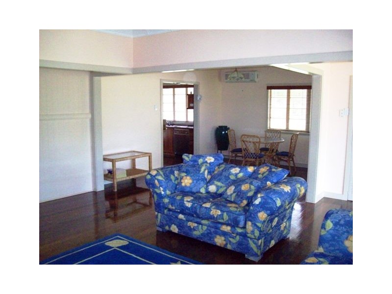 15 Orana St, Macleay Island QLD 4184