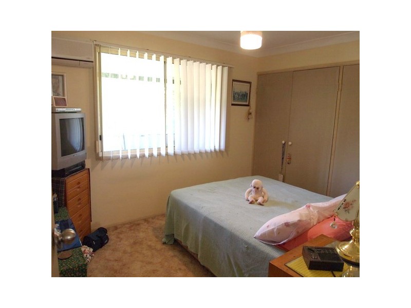 18 Granadilla St, Macleay Island QLD 4184