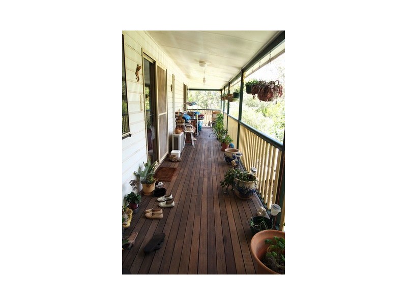 18 Granadilla St, Macleay Island QLD 4184