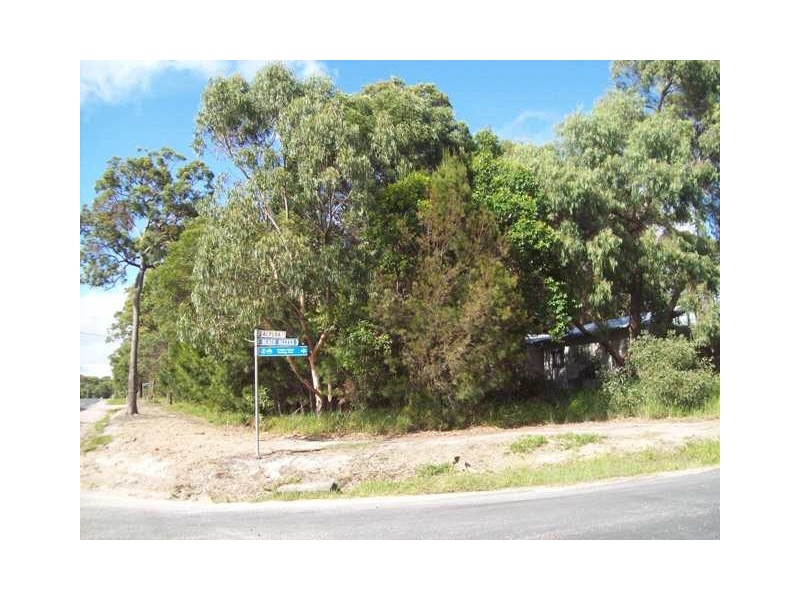 2 Dalpura Street, Macleay Island QLD 4184