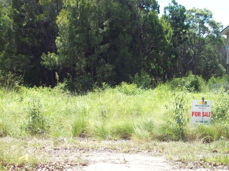 39 Eastbourne Terrace, Macleay Island QLD 4184