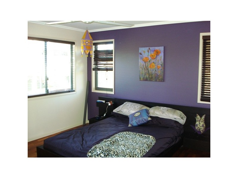 155 Lucas Drive, Lamb Island QLD 4184