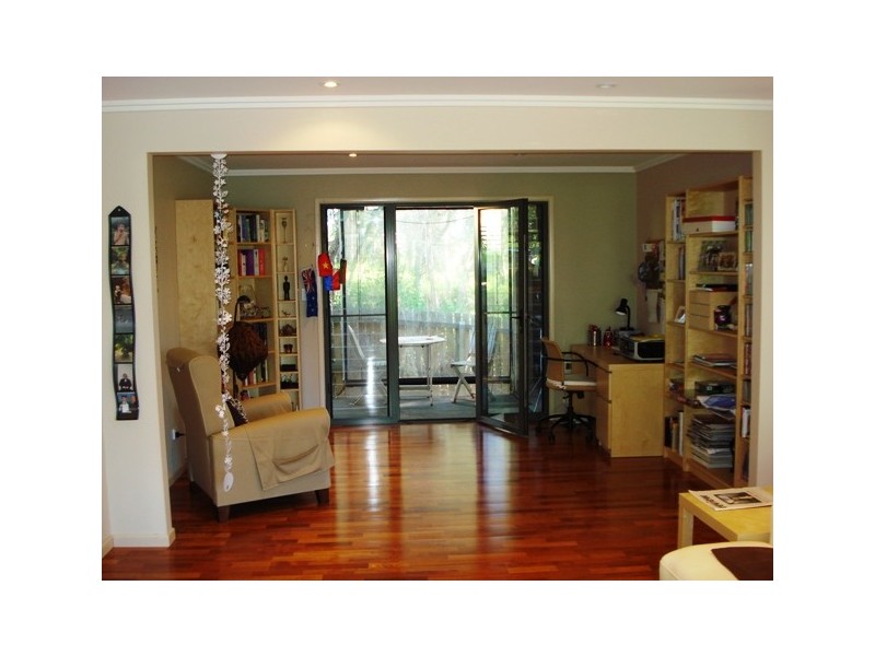 155 Lucas Drive, Lamb Island QLD 4184