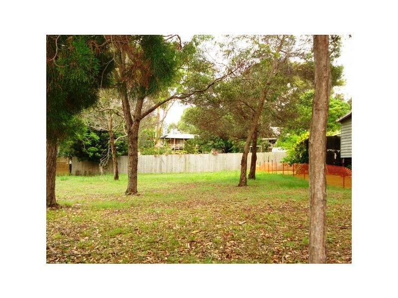 17 Panaroo Street, Macleay Island QLD 4184