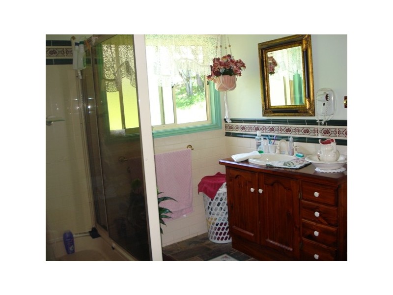 36 Melaleuca Drive, Lamb Island QLD 4184
