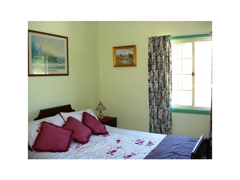 36 Melaleuca Drive, Lamb Island QLD 4184