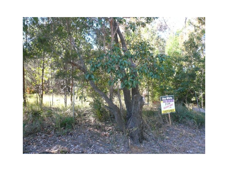 11 Eastern Road, Macleay Island QLD 4184