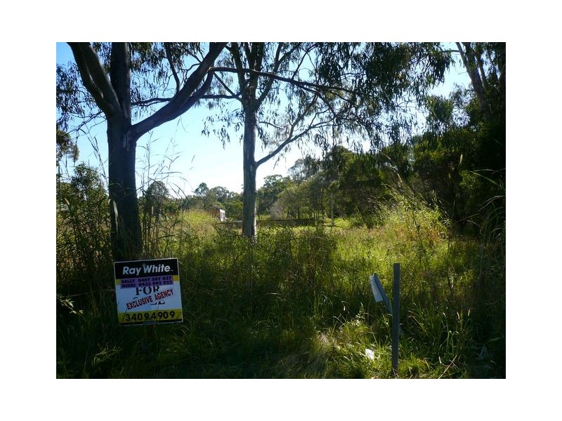 158 High Central Road, Macleay Island QLD 4184