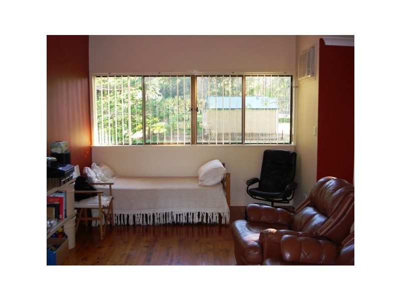 31 Pier Haven, Lamb Island QLD 4184