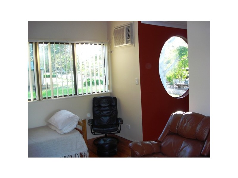 31 Pier Haven, Lamb Island QLD 4184